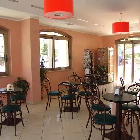 Hotel Mistef Falerna