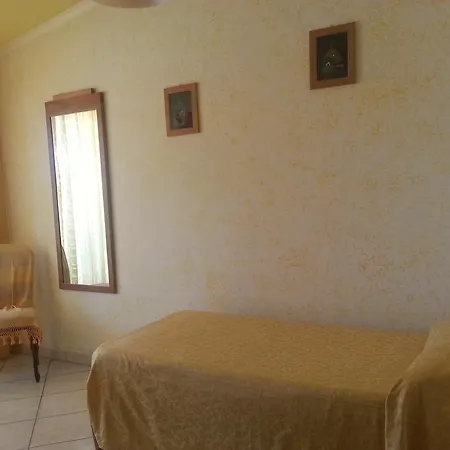 Hotel Mistef Falerna